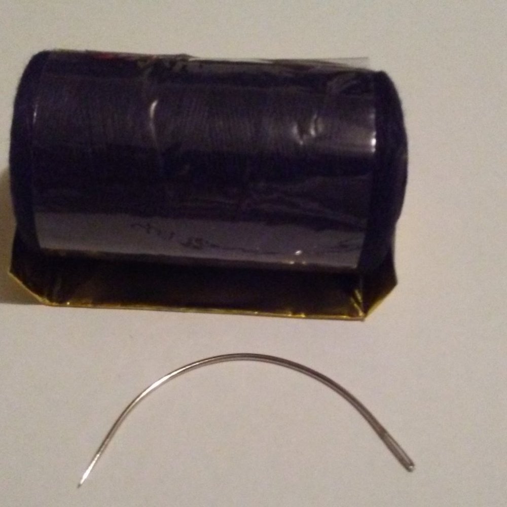 SALON WEAVING THREAD AND WEAVING NEEDLE